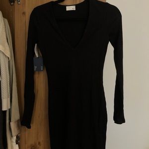 BRAND NWT Aritiza Black Rocio Dress